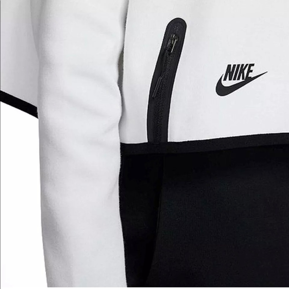 Nike Tech Fleece Cape Hoodie - Picture 4 of 7